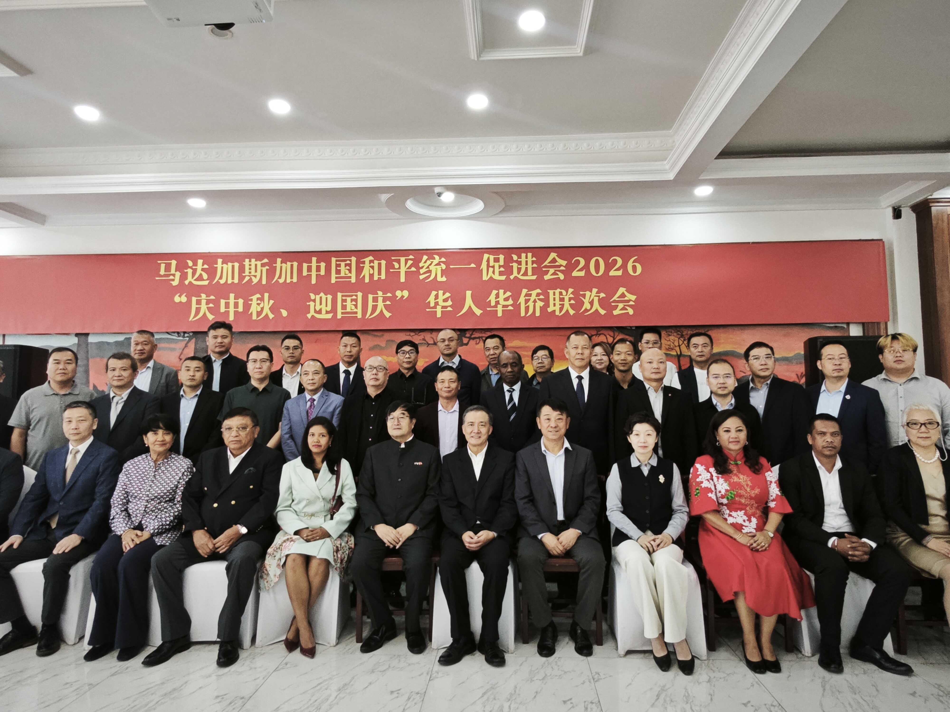 af6ddd4303a9a3c6c4345d56f0f7dbdf.jpg